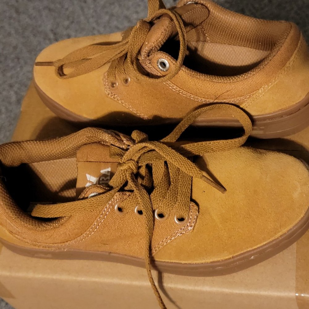 Supra Low Top Sneakers Chino